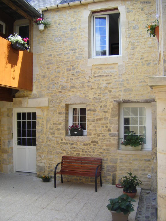 Chambre D'Hotes Logis De Saint Jean Bayeux Luaran gambar